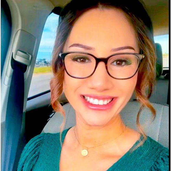 Meet your Posher, Ashly - Picture 1 of 1